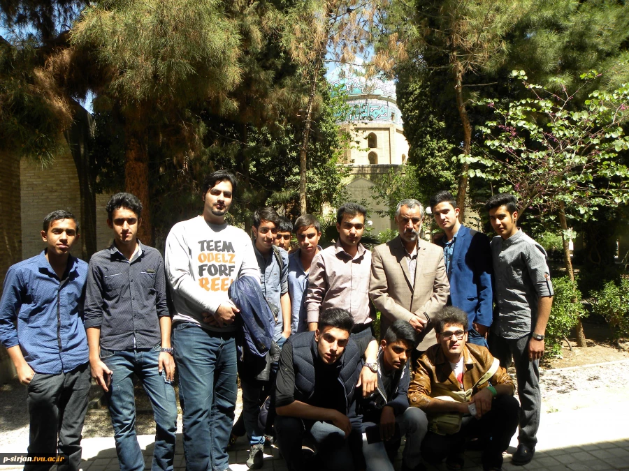 بازدید علمی دانشجویان رشته معماری دانشکده از بناهای تاریخی ماهان ، مشتاقیه کرمان وبردسیردر روز چهارشنبه 95/02/01