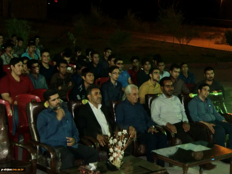 تجلیل از رتبه های برتر علمی ، ورزشی ، فعالین فرهنگی،پژوهشگران وتشکل های دانشجویی دانشکده