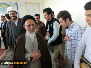 تقدیر از دانشجویان برتر دانشکده و اهدا تقدیر نامه توسط نماینده محترم  ولی فقیه وامام جمعه شهرستان سیرجان