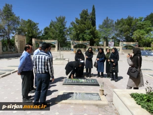 مراسم عطر افشانی و غبارروبی از گلزار شهدا به مناسبت سوم خردادماه فتح خرمشهر،روز مقاومت ، ایثار وپیروزی