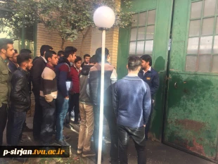 بازدید دانشجویان رشته ماشین ابزار از کارخانه پیچ ومهره کامکان