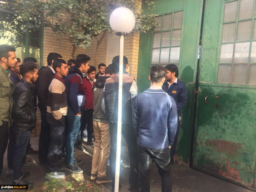 بازدید دانشجویان رشته ماشین ابزار از کارخانه پیچ ومهره کامکان