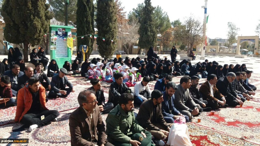 مراسم غبارروبی وگلباران قبور مطهر شهدابه مناسبت دهه فجر