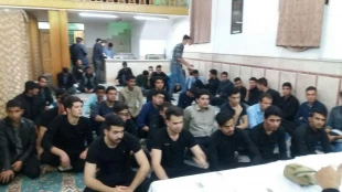 شرکت دانشجویان وهمکاران درمراسم وداع باشهید گمنام در دانشکده علوم پزشکی