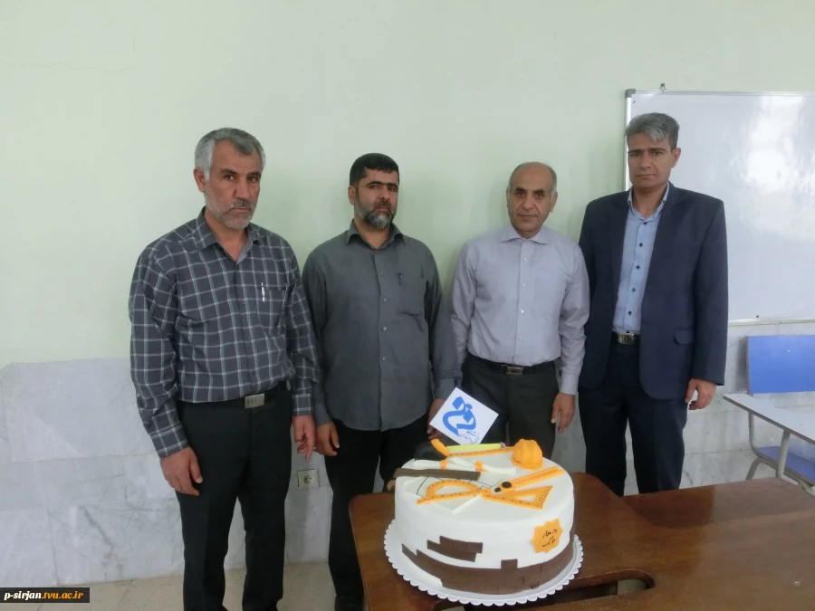 بزرگداشت روز معمار همراه با دانشجویان واساتید رشته معماری