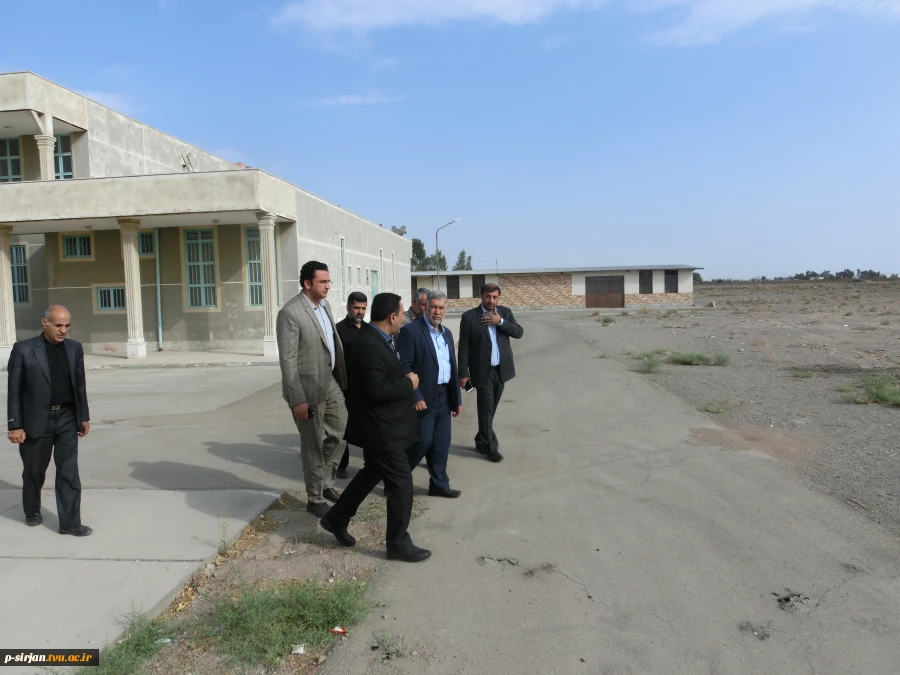 بازدیدعضو کمیسیون برنامه وبودجه مجلس ونماینده مردم سیرجان از دانشکده فنی شهید کرانی سیرجان