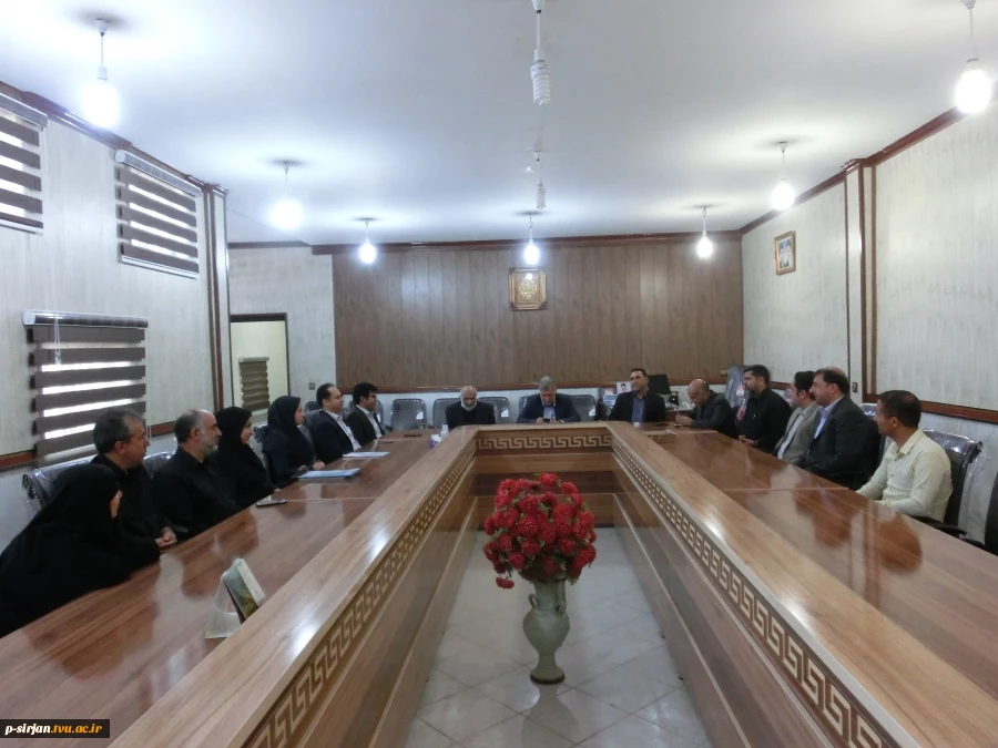 بازدیدعضو کمیسیون برنامه وبودجه مجلس ونماینده مردم سیرجان از دانشکده فنی شهید کرانی سیرجان