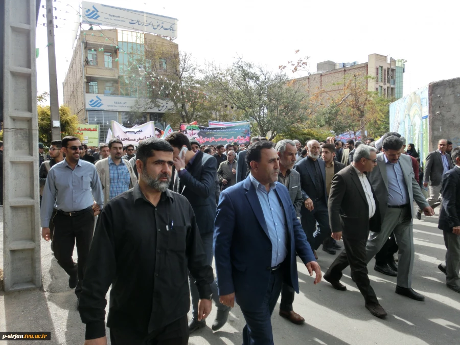 شرکت در مراسم 13آبان 97