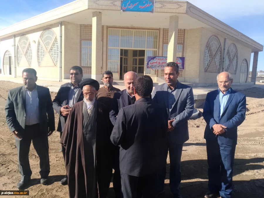 افتتاح مجموعه کارگاهی وسلف سرویس دانشکده با حضور دکتر صالحی عمران رییس دانشگاه فنی وحرفه ای ومسوولین شهرستان