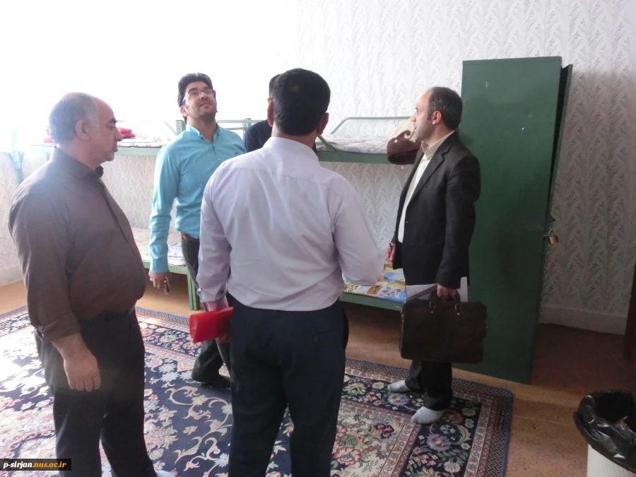 بازدید نماینده صندوق رفاه کشور از آموزشکده فنی شهید کرانی سیرجان