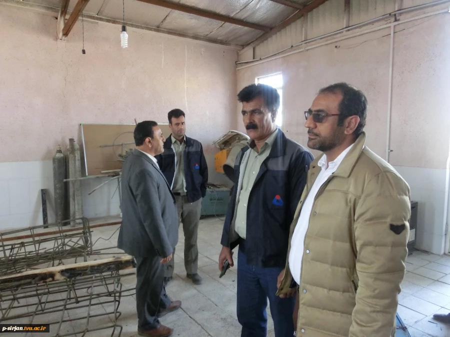 بازدید مسوولین شرکت صنعتی معدنی نظم آوران از دانشکده فنی شهید کرانی