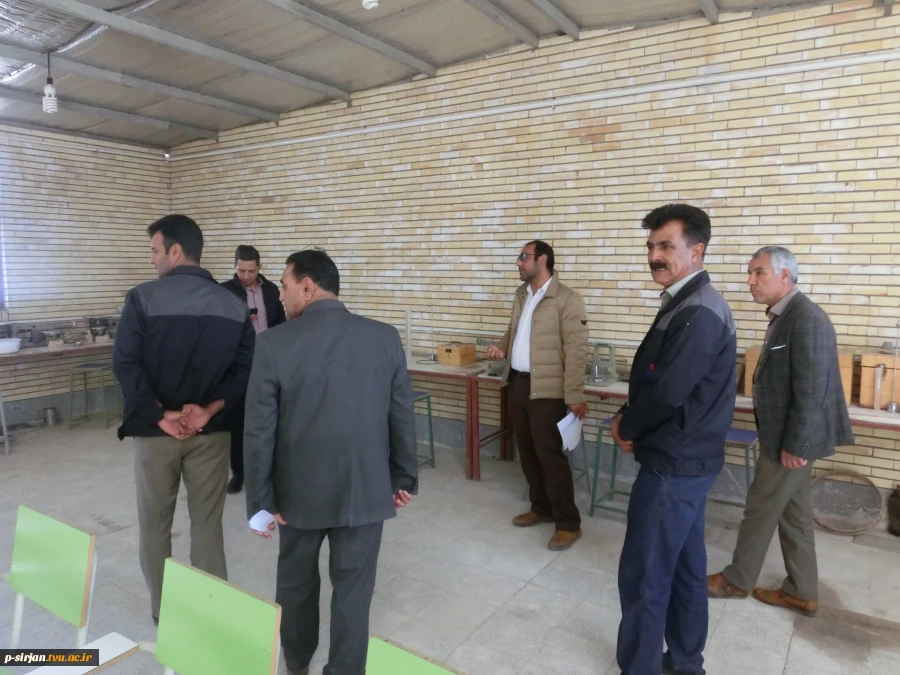 بازدید مسوولین شرکت صنعتی معدنی نظم آوران از دانشکده فنی شهید کرانی