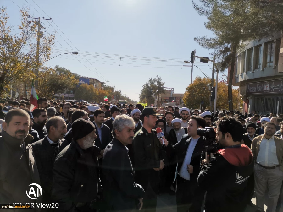 شرکت در راهپیمایی محکومیت اغتشاشگران 3