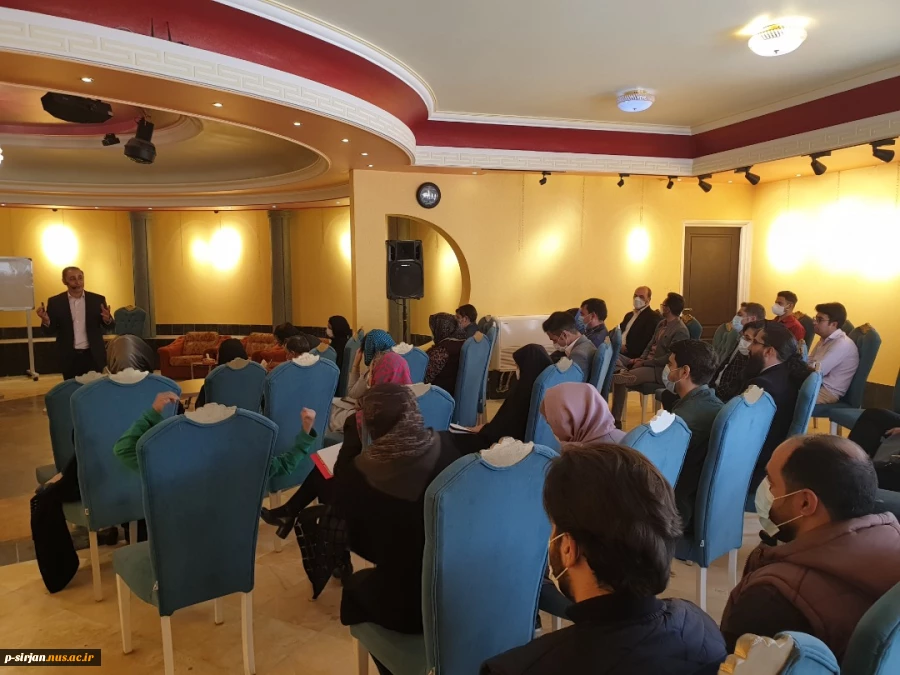برگزاری سمینارفن بیان توسط مهندس ایران منش در منطقه ویژه اقتصادی باهمکاری آموزشکده  5